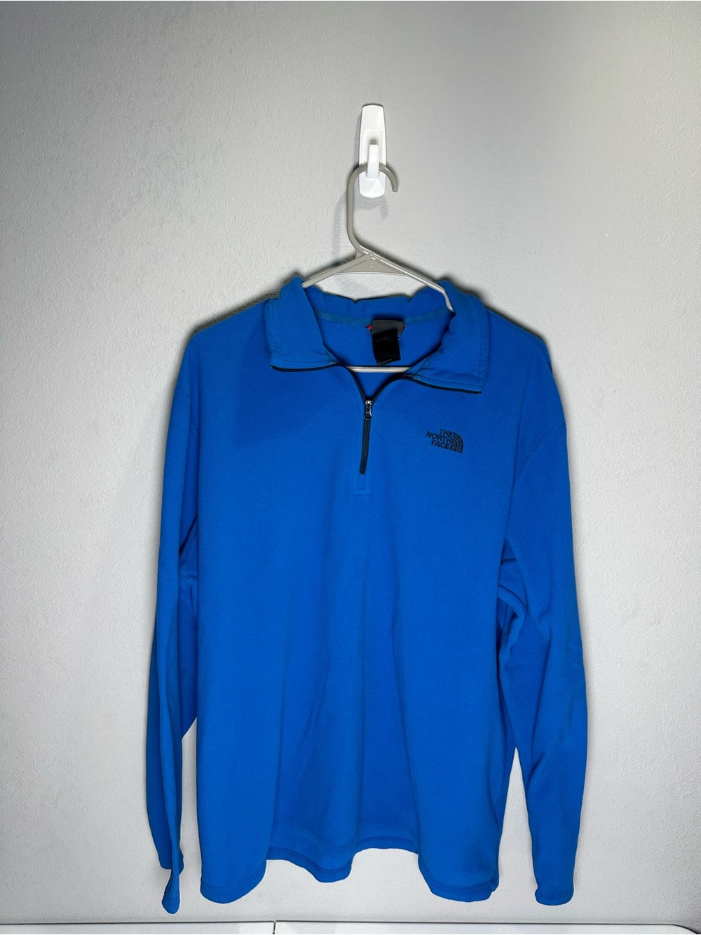 The North Face Men's Electric Blue Quarter-Zip Pullover